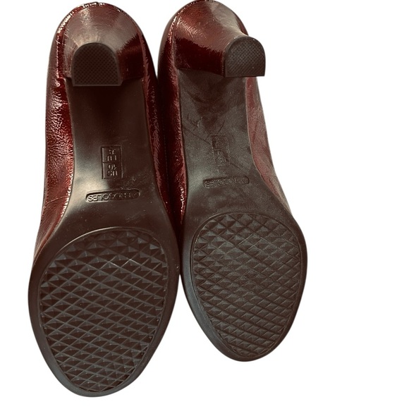 Aerosoles Elegant Burgundy Heels w/ peep toe and dectortave bow Sz 10 - Picture 10 of 11